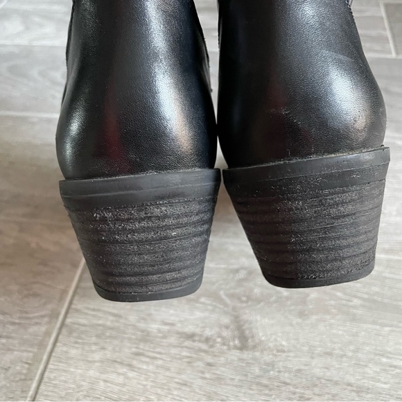 Black Leather Western Boots - Picture 8 of 15